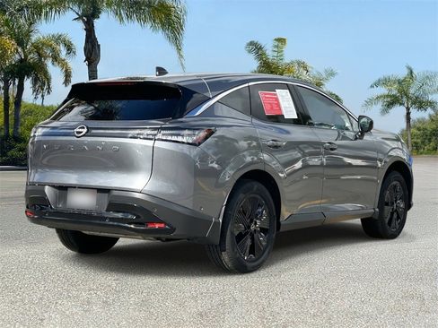 Certified 2025 Nissan Murano SV image 4