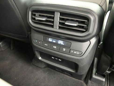 Used 2025 Honda Pilot EX-L image 14