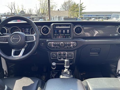 Used 2021 Jeep Wrangler Unlimited Sahara AWD/4WD image 25