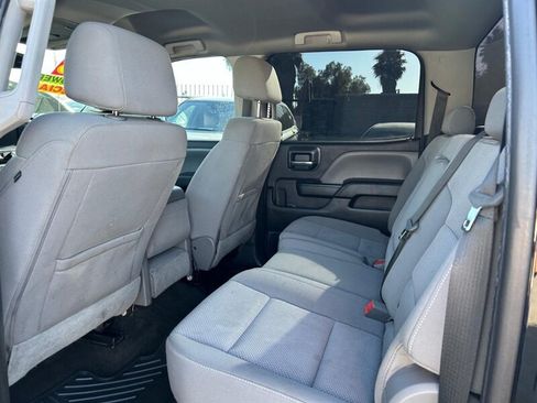 Used 2018 Chevrolet Silverado 1500 Custom w/ Custom Convenience Package RWD image 11