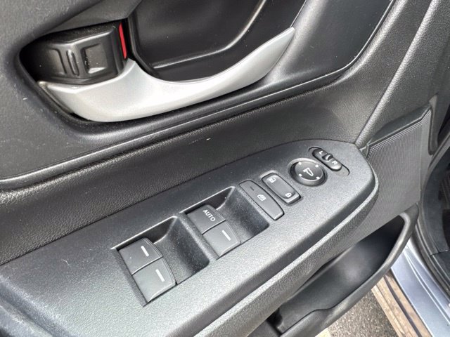 Used 2020 Honda CR-V LX image 7