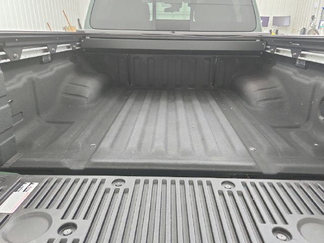 Used 2023 Nissan Frontier SV w/ SV Convenience Package RWD image 40