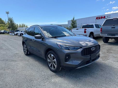 Used 2025 Ford Escape Platinum AWD/4WD image 5