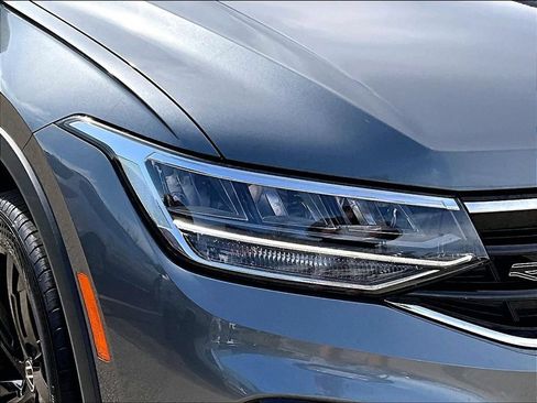 Used 2024 Volkswagen Tiguan SE R-Line w/ MDO Package, Two-Row AWD/4WD image 32