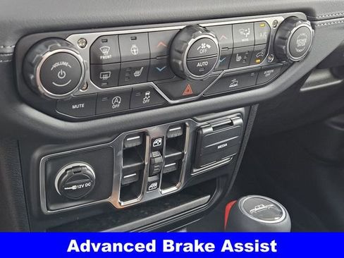 New 2025 Jeep Gladiator Sport image 21