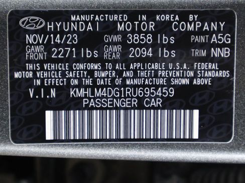 Used 2024 Hyundai Elantra SEL image 38