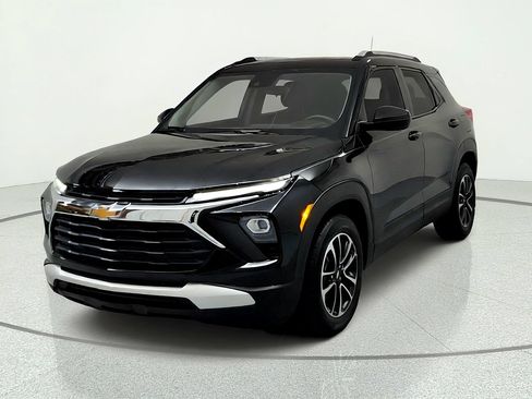 Used 2024 Chevrolet TrailBlazer LT w/ LT Cold Weather Package FWD image 8