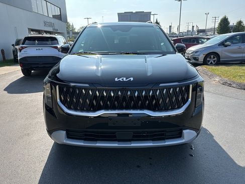 New 2026 Kia Carnival EX image 3