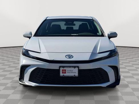 Used 2025 Toyota Camry SE AWD/4WD image 2