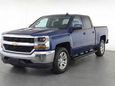 Used 2017 Chevrolet Silverado 1500 LT w/ All Star Edition image 3