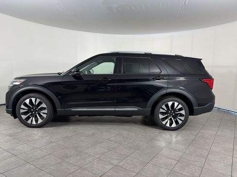 Used 2025 Ford Explorer Platinum w/ LUX Leather Package AWD/4WD image 2