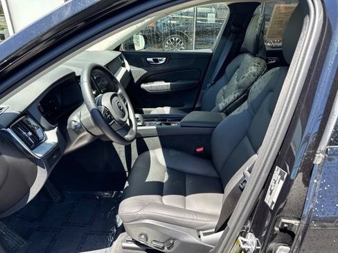 Certified 2025 Volvo XC60 B5 Plus w/ Climate Package AWD/4WD image 20