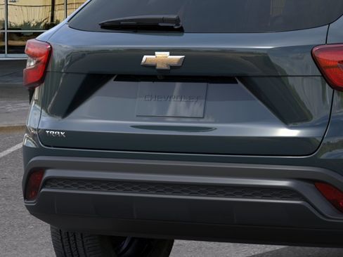 New 2026 Chevrolet Trax LS FWD image 15