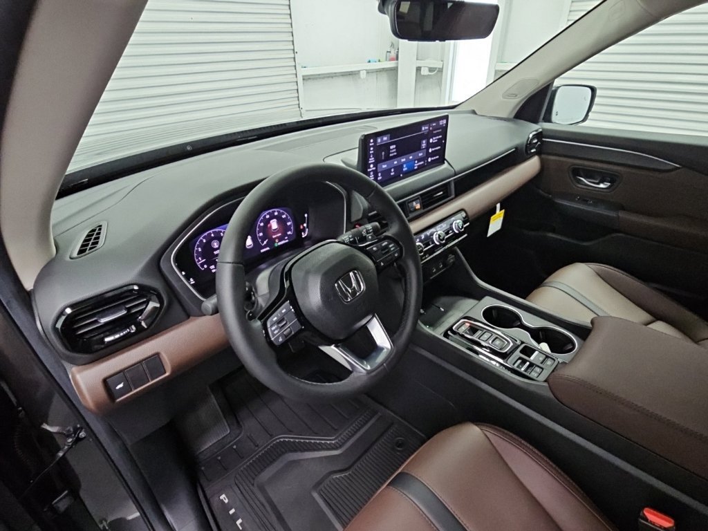 New 2026 Honda Pilot Touring image 11