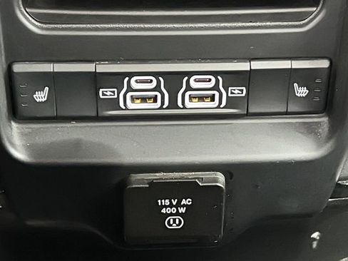 Used 2024 RAM 2500 Limited AWD/4WD image 40