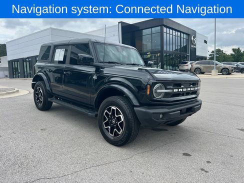 Used 2024 Ford Bronco Outer Banks AWD/4WD image 3