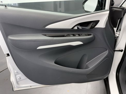 Used 2018 Chevrolet Bolt LT image 23