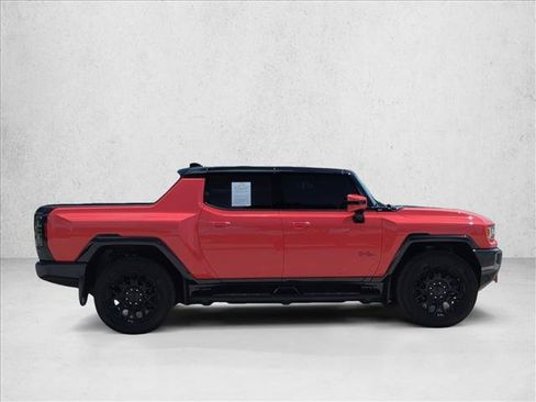 Used 2025 GMC Hummer EV 2X w/ LPO, Illumination Package AWD/4WD image 4