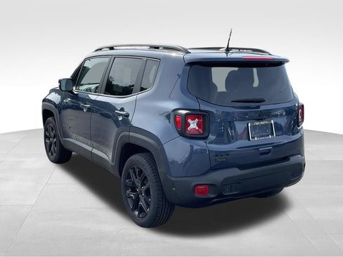 Used 2023 Jeep Renegade Altitude w/ Sun/Sound Group AWD/4WD image 10
