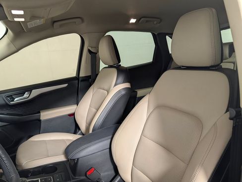 Certified 2020 Ford Escape SEL FWD image 24
