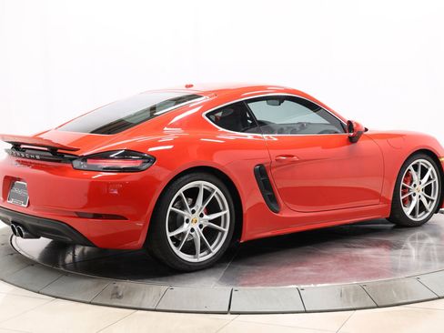 Used 2017 Porsche 718 Cayman S image 4