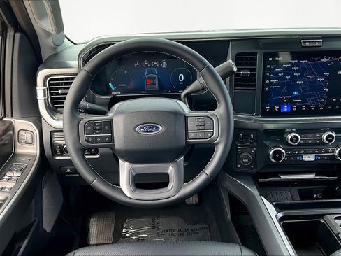 Used 2025 Ford F250 Lariat image 5