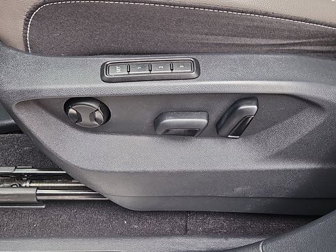 Certified 2022 Volkswagen Atlas SEL Premium image 20