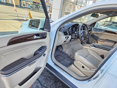 Used 2014 Mercedes-Benz GL 350 BlueTEC 4MATIC image 28