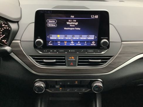 New 2025 Nissan Altima 2.5 SV image 17