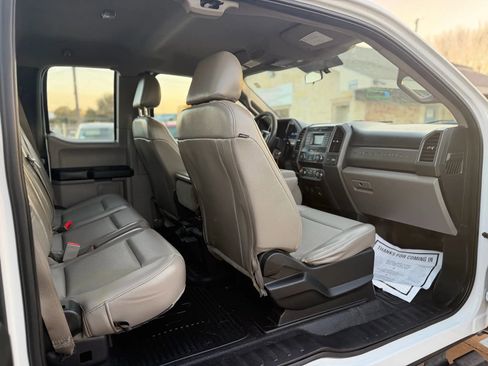 Used 2019 Ford F250 XL w/ Power Equipment Group image 19