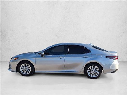 Used 2024 Toyota Camry LE FWD image 9