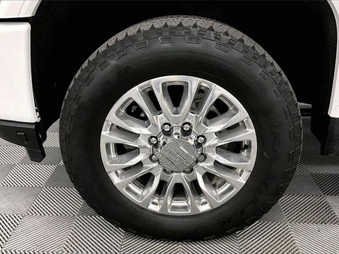 Used 2022 GMC Sierra 3500 Denali w/ Denali Ultimate Package image 9