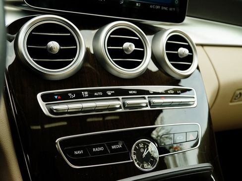 Used 2020 Mercedes-Benz C 300 Sedan image 15