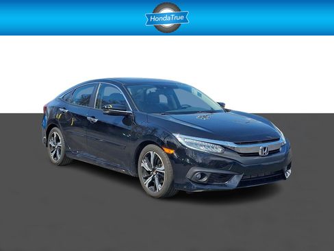 Used 2018 Honda Civic Touring image 1
