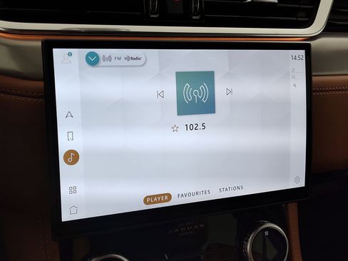 Used 2026 Jaguar F-PACE R-Dynamic S image 24