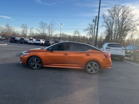 Used 2022 Nissan Sentra SR w/ Electronics Package image 3