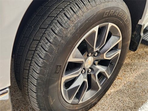 Used 2022 Chevrolet Silverado 1500 LT image 10