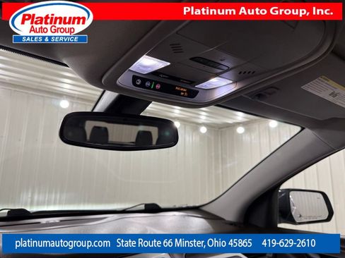 Used 2020 GMC Acadia SLT FWD image 24