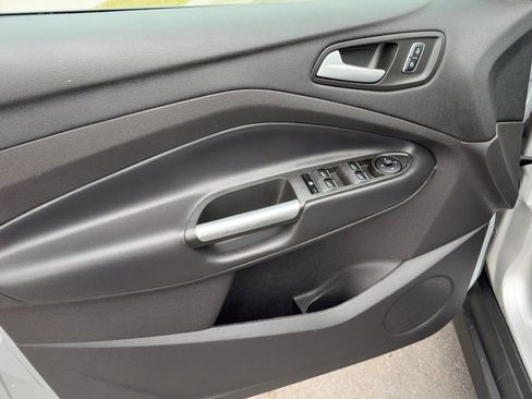 Used 2016 Ford C-MAX SE w/ Interior Protection Package image 13