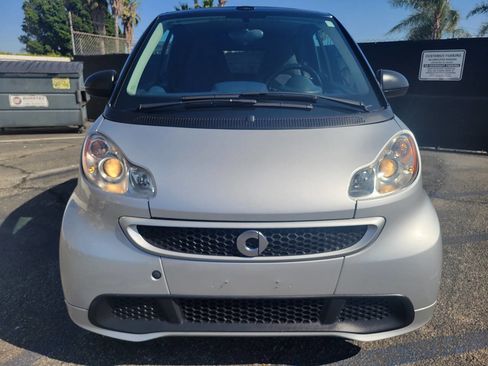 Used 2015 smart fortwo passion RWD image 8
