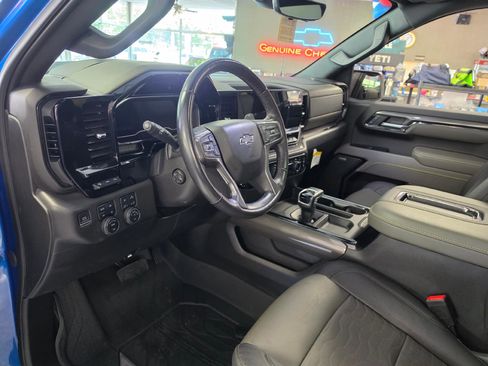 Used 2022 Chevrolet Silverado 1500 ZR2 w/ Technology Package AWD/4WD image 22