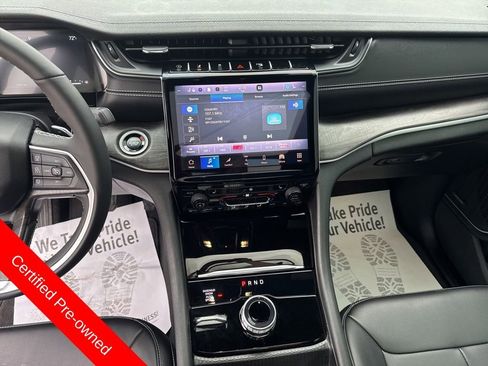 Certified 2024 Jeep Grand Cherokee Limited w/ Black Appearance Package image 9