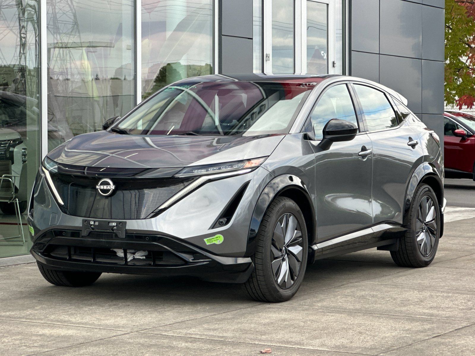 Used 2023 Nissan Ariya AWD image 7