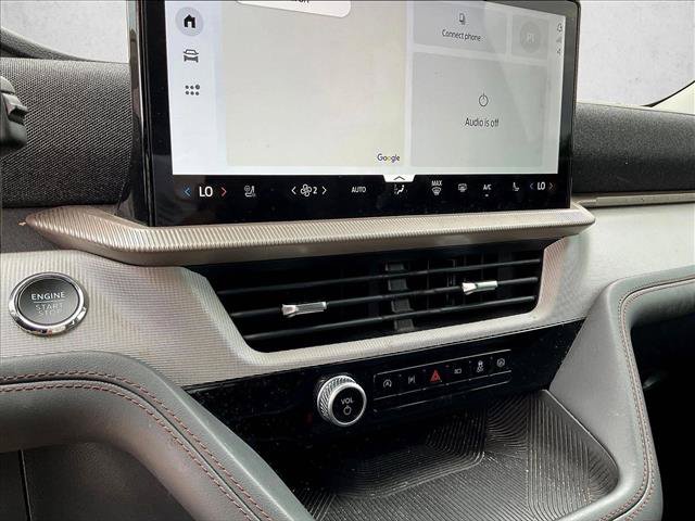 Used 2025 Ford Explorer Active w/ Active Comfort Package RWD image 20