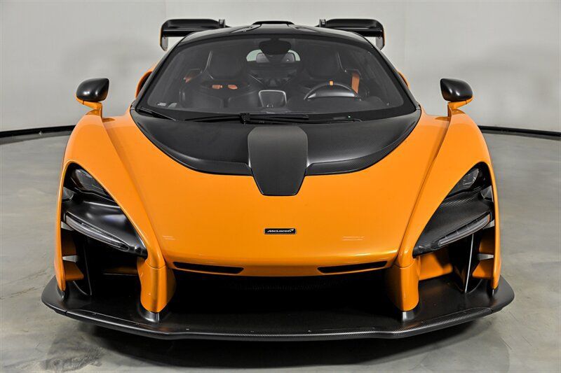 Used 2019 McLaren Senna RWD image 8
