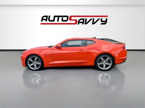 Used 2019 Chevrolet Camaro LT image 4