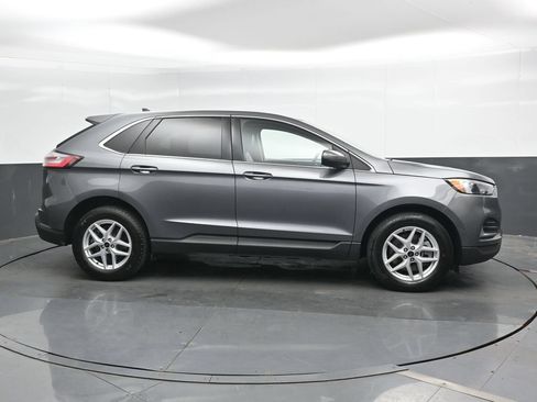 Used 2024 Ford Edge SEL AWD/4WD image 3