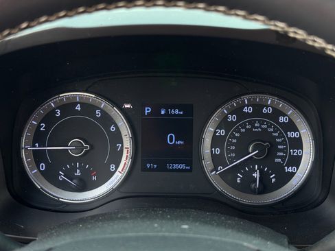 Used 2022 Hyundai Venue Limited w/ Cargo Package image 18