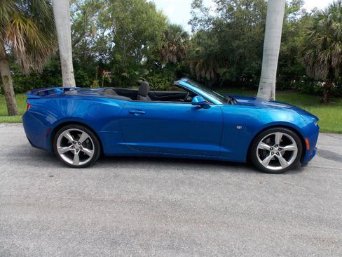 Used 2018 Chevrolet Camaro SS RWD image 13
