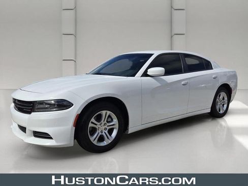 Certified 2021 Dodge Charger SXT RWD image 1